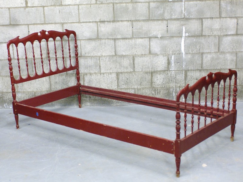Spindle Twin Bed