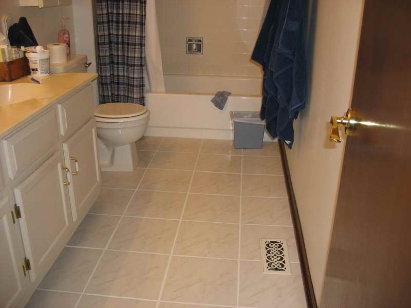 Tile Floor Patterns For Small Bathrooms