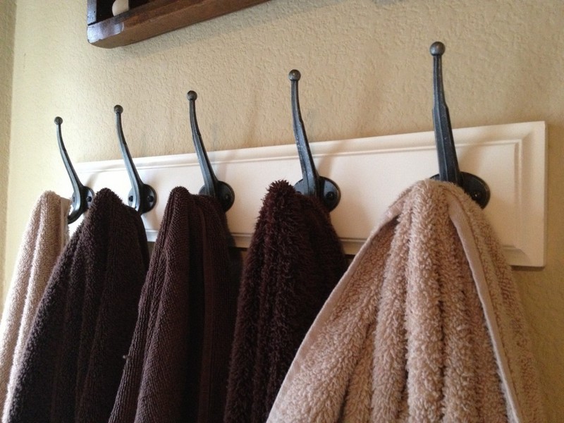 Towel Rack With Hooks For Bathrooms