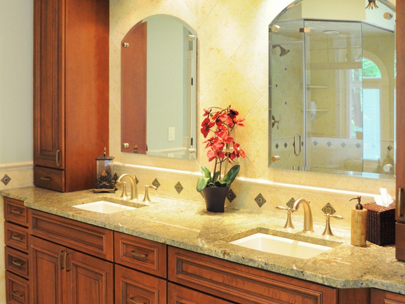 Tuscan Style Bathroom Decor