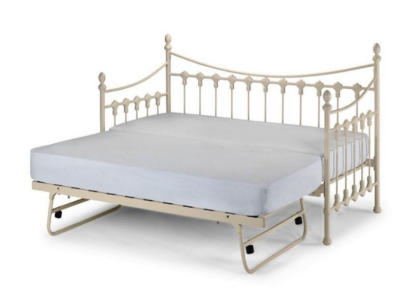 Upholstered Daybed With Pop Up Trundle