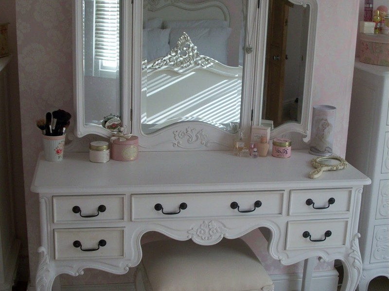 Vanity Table With Drawers No Mirror