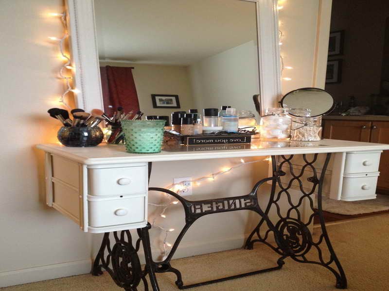 Vanity Table With Lights Around Mirror