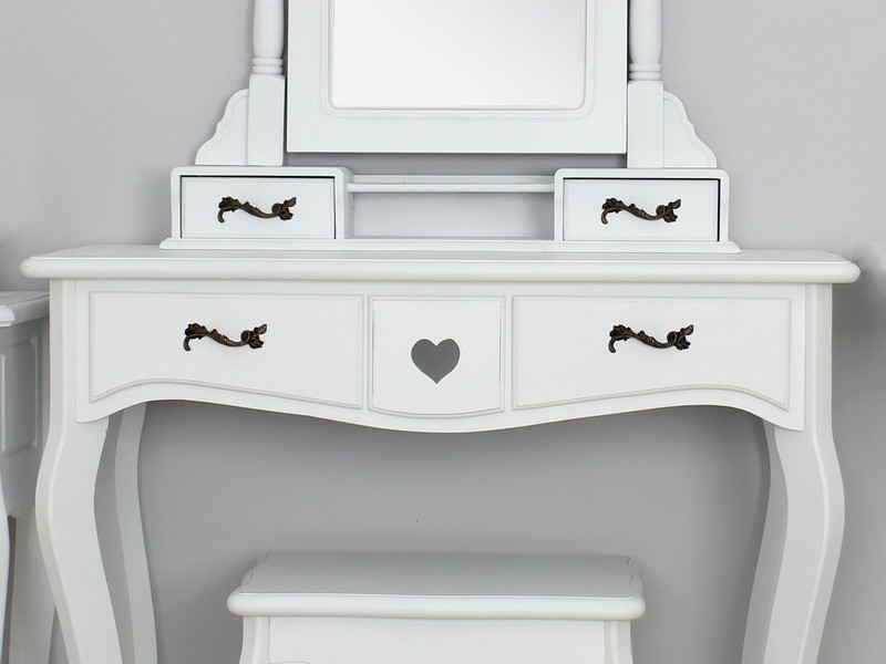 Vanity Table Without Mirror