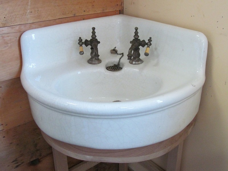 Vintage Bathroom Fixtures For Salvage