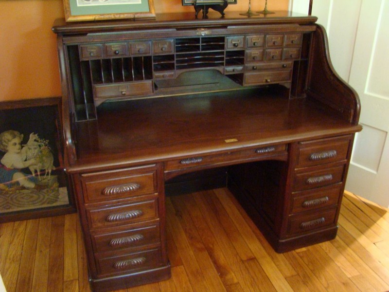 Vintage Roll Top Desk Value