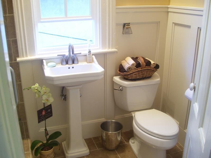 Wainscoting In Bathrooms Photos