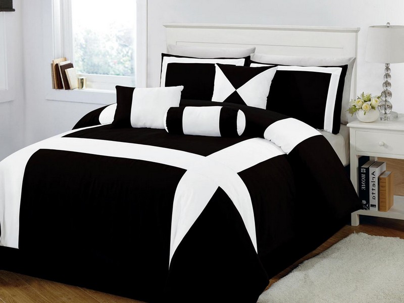 White And Black Bed Comforters