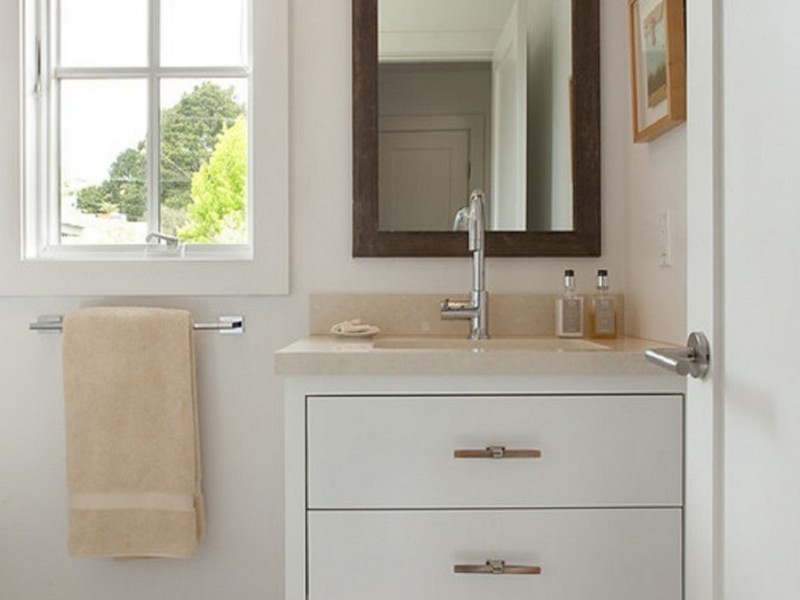 White Bathroom Vanities With Drawers