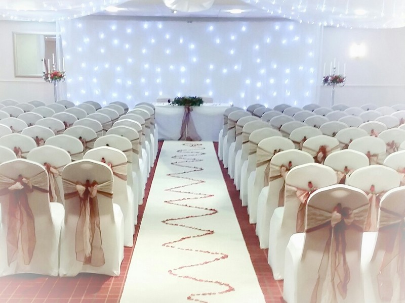 White Carpet Runner Hire