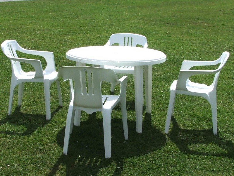 White Resin Patio Furniture