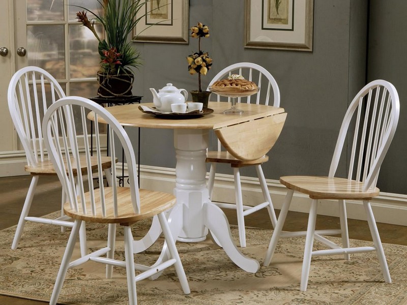 White Round Pedestal Dining Table Set