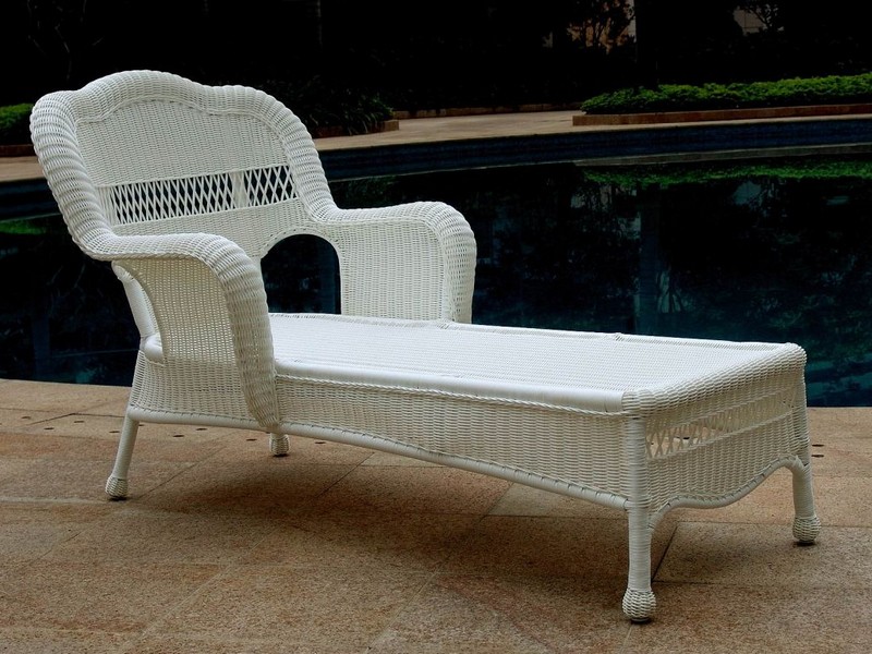 White Wicker Chaise Lounge Clearance